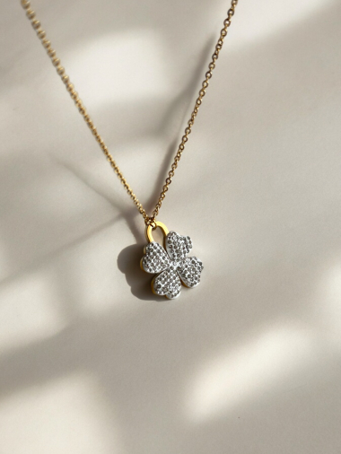 Wholesaler D Bijoux - Stainless steel rhinestone clover necklace