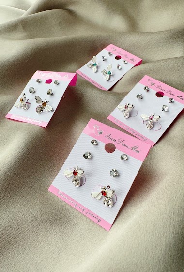 Wholesaler D Bijoux - Set of 3 pairs of bee earrings