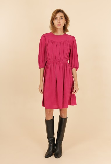 Wholesaler DAPHNEA - Textured dress with V-shaped cutout on the chest