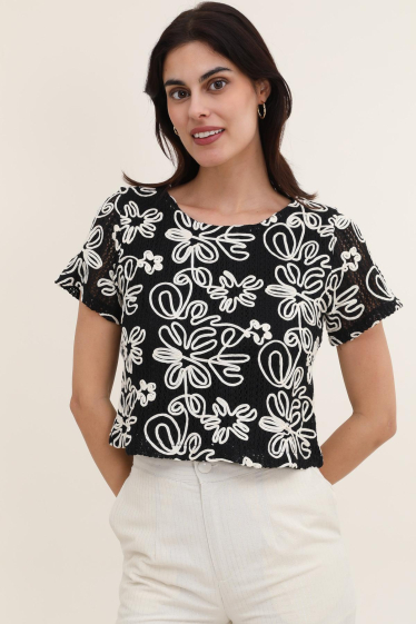 Wholesaler DAPHNEA - ALL OVER RE-EMBROIDERED TOP