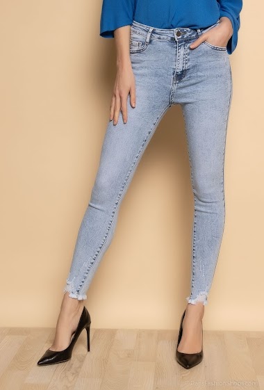 Wholesaler Daysie - Slim jeans with raw edges