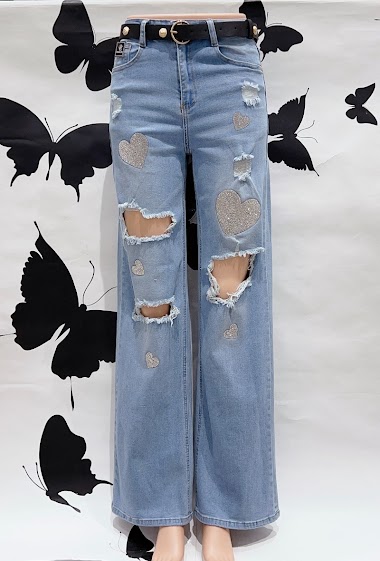 Wholesaler DENIM LIFE - Ripped stretch wide leg jeans with belt and rhinestone hearts