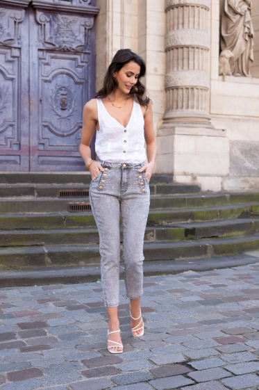 Wholesaler DENIM LIFE - Stretch mom jeans with gold buttons