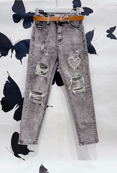 Wholesaler DENIM LIFE - Ripped stretch mom jeans push up with diamond heart and belt