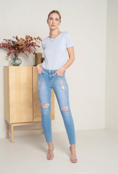 Wholesaler DENIM LIFE - Stretch skinny jeans with rhinestone embroidered angel wings