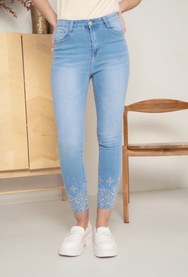 Wholesaler DENIM LIFE - Skinny stretch jeans with embroidery and rhinestones