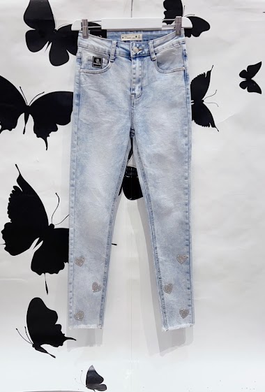 Wholesaler DENIM LIFE - Skinny stretch jeans with rhinestone heart at the ankles