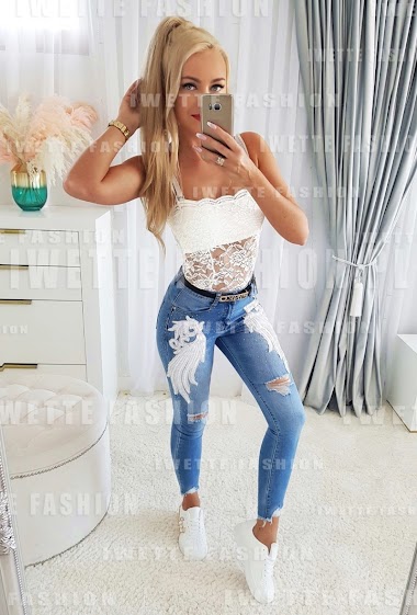 Großhändler DENIM LIFE - Enge Stretch-Jeans mit Spitze
