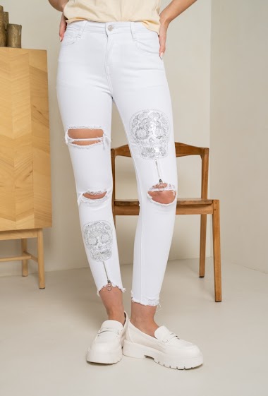 Wholesalers DENIM LIFE - Skinny stretch jeans with embroidered skulls