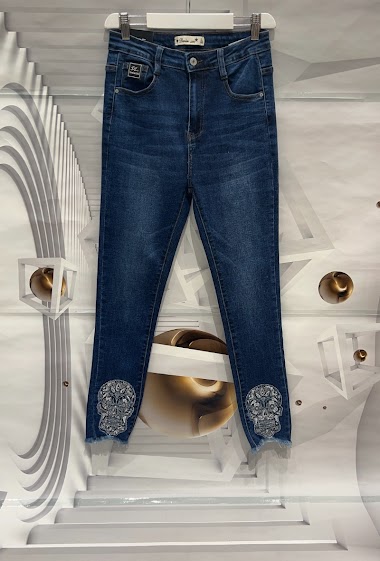 Wholesaler DENIM LIFE - Big size stretch skinny jeans, embroidered skulls at the ankles