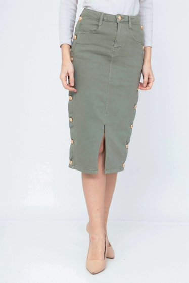 Wholesaler DENIM LIFE - Mid-length stretch denim skirt with gold buttons