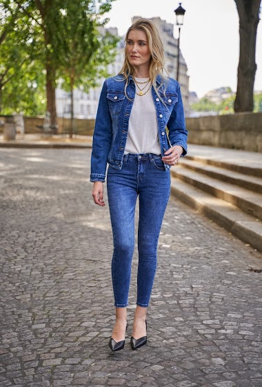 Großhändler DENIM LIFE - Stretch-Jeansjacke in Übergröße