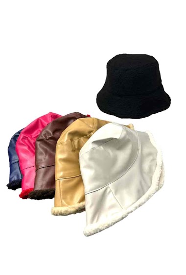 Wholesaler DH DIFFUSION - Reversible bucket hat in faux sherpa fur and waterproof