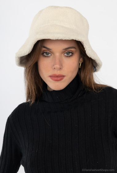 Wholesaler DH DIFFUSION - Reversible bucket hat in faux sherpa fur and waterproof