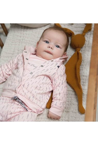 Grossiste KOKO NOKO - Tee-shirt rose clair à manche longue bébé fille en coton bio