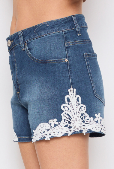 Wholesaler KY CREATION DENIM - Denim shorts with lace