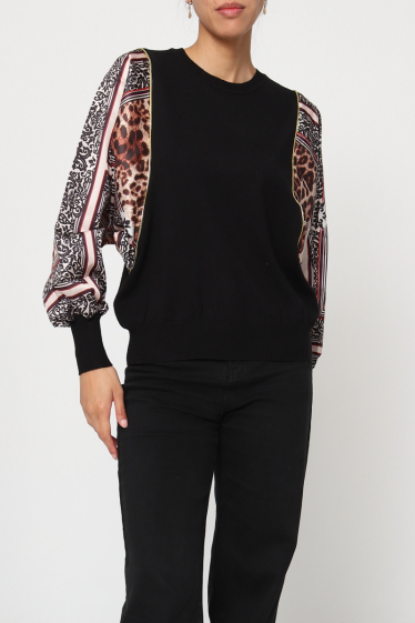 Wholesaler Dix-onze - Sweater with silky printed sleeves