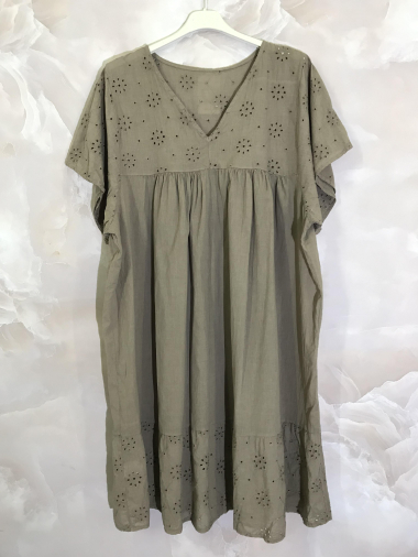 Wholesaler D&L Creation - Large size plain dress with V-neck and lace