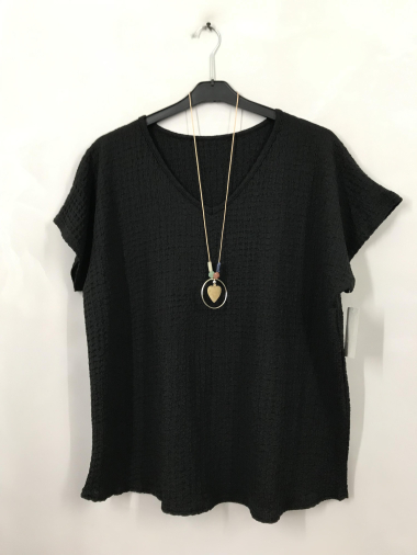 Wholesaler D&L Creation - V-neck top with necklace and embossed fabric