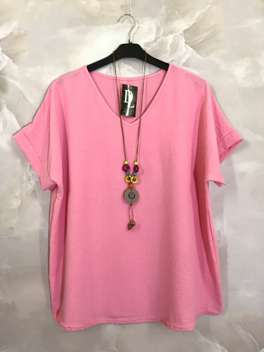 Wholesaler D&L Creation - V-neck top with necklace
