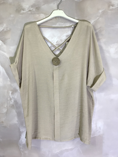Wholesaler D&L Creation - Plain top with button and lace in the back