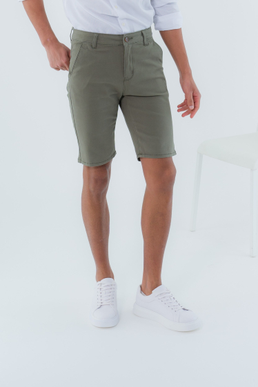 Wholesalers Omnimen - Plain cotton chino Bermuda shorts