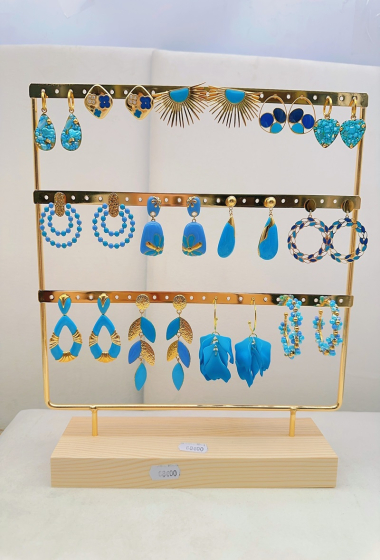 Wholesaler Ella Ella - Lot of earrings without display