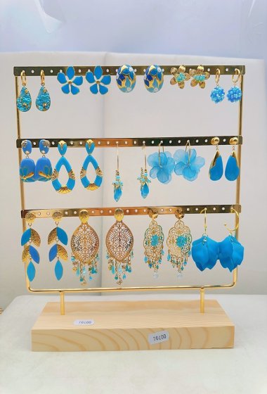 Wholesaler Ella Ella - Lot of earrings without display