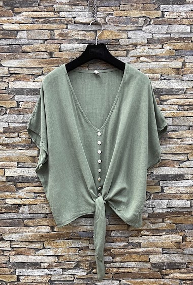 Wholesalers Elle Style - BILLIE blouse, fluid viscose, romantic with buttons