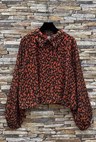 Wholesaler Elle Style - ELLIA blouse. printed with romantic fluid sleeves. chic and trendy with viscose lining.