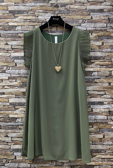 FLAUR pleated steering sleeve dress, viscose lining and fancy necklace.