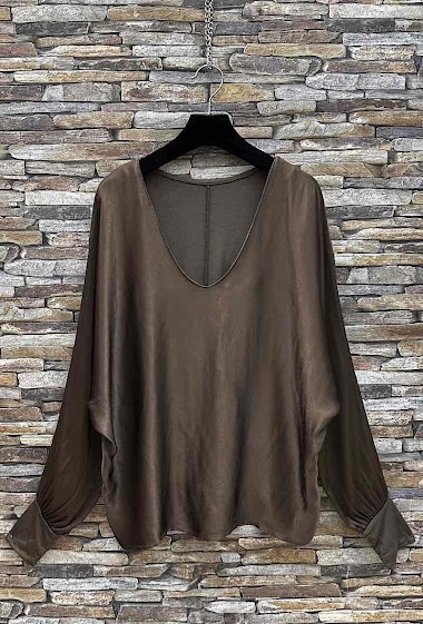 Wholesaler Elle Style - LUCY blouse, flowing and romantic, satiny front, long sleeves.