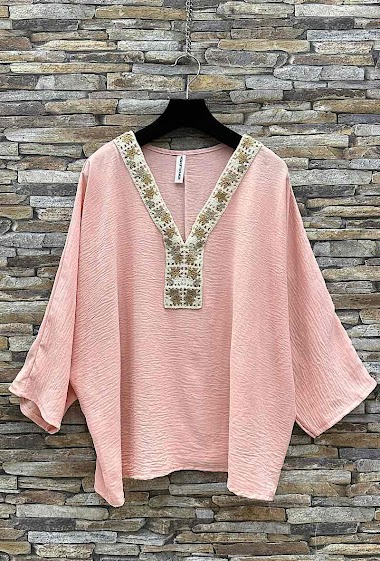 Wholesaler Elle Style - TURKA blouse with flowing sleeves. romantic. chic and trendy