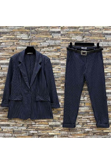 Wholesaler Elle Style - EMMA Set. blazer jacket and pants. with chic and trendy stripes.