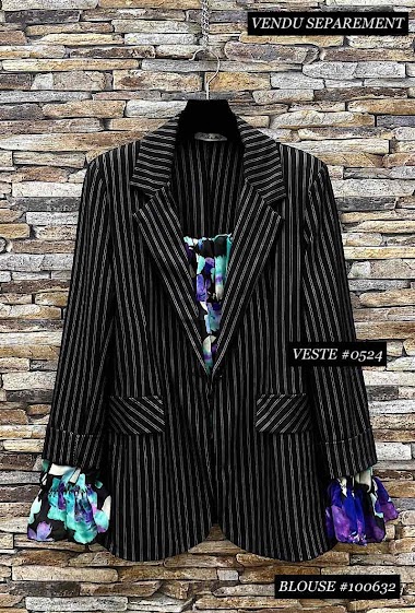 Grossiste Elle Style - EMMA veste blazer à rayure chic et tendance.