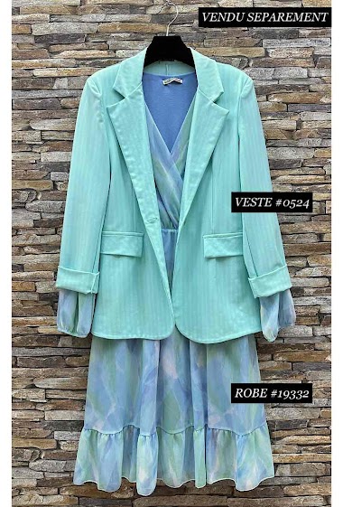 Wholesaler Elle Style - EMMA blazer jacket with chic and trendy stripes.