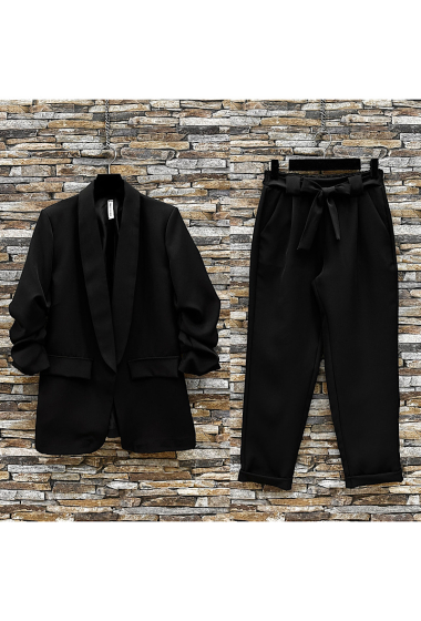 Wholesaler Elle Style - EMMY Set. blazer jacket and pants with lining. chic and trendy.