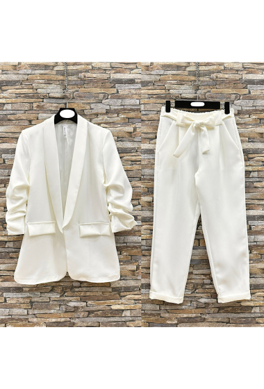 Wholesaler Elle Style - EMMY Set. blazer jacket and pants with lining. chic and trendy.