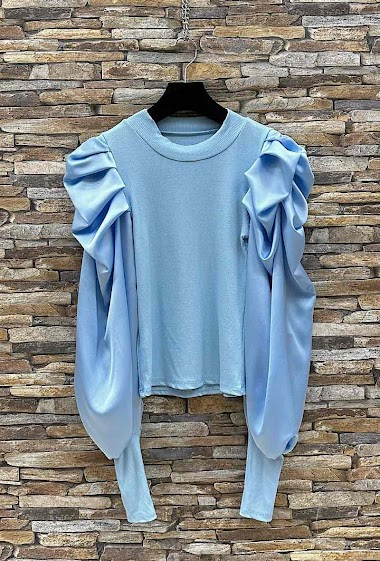 Wholesaler Elle Style - AYO top with very chic and romantic satin sleeve