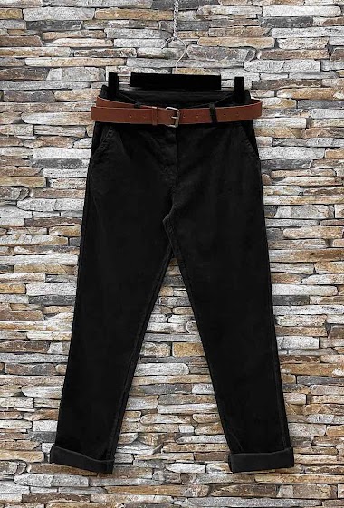 Großhändler Elle Style - ANTOINE Classic chino trousers in thick velvet corduroy with pocket and belt.