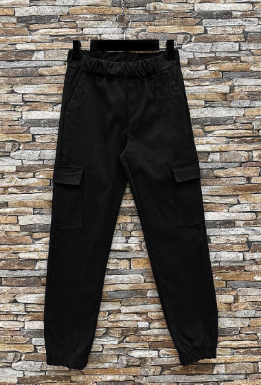 Großhändler Elle Style - Sehr dehnbare CARGO-Hose mit Taschen und Zubehör