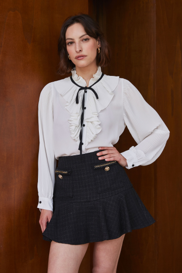 Wholesaler ELLI WHITE - Romantic Pleated Collar Chiffon Blouse with Black Drawstring