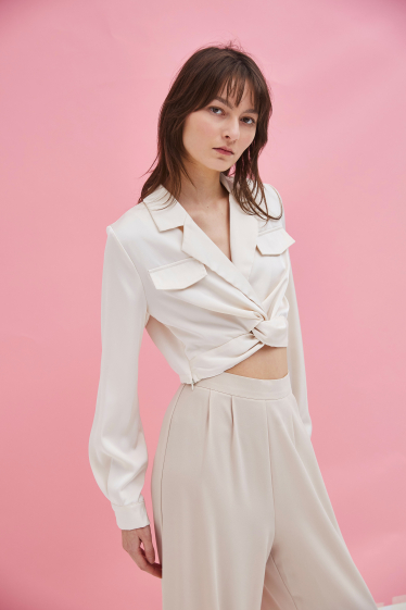 Wholesaler ELLI WHITE - Tie-effect satin blouse with pockets