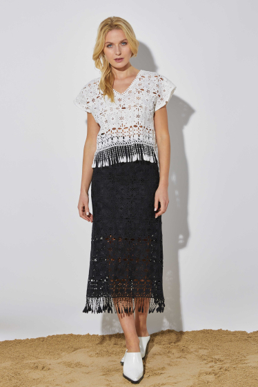 Wholesaler ELLI WHITE - Long lace skirt with fringes