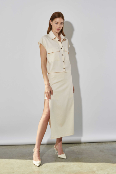 Wholesaler ELLI WHITE - Long slit short skirt