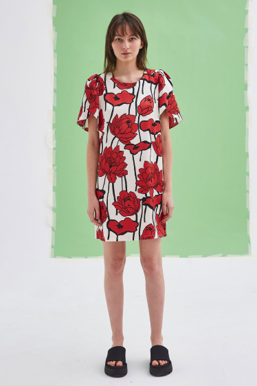 Wholesaler ELLI WHITE - Short floral print dress with butterfly sleeve