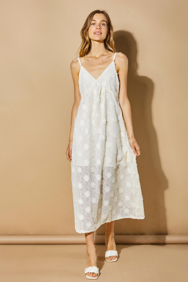 Wholesaler ELLI WHITE - Long lace dress with flowers