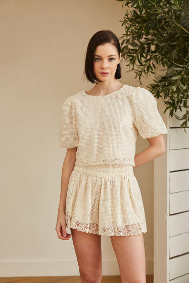 Wholesaler ELLI WHITE - Short-sleeved lace top