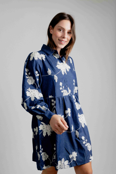 Grossiste EMILIE K PRET A PORTER - Robe chambray avec broderie fleur