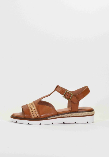 Wholesaler EMILIE KARSTON - KIARA Flat sandals with a thick sole.